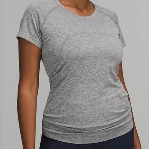 LuluLemon swift tee size 6